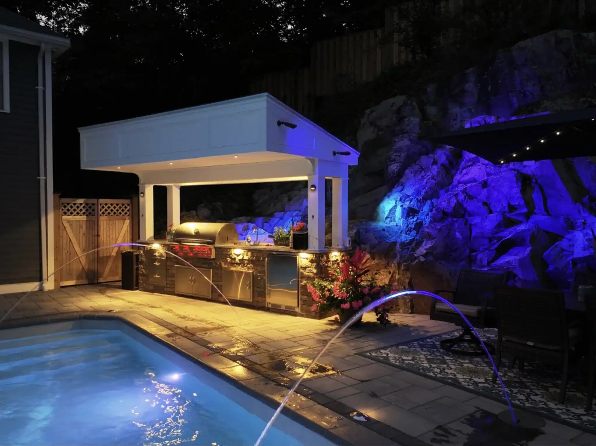 Best landscape lighting for your outdoor space